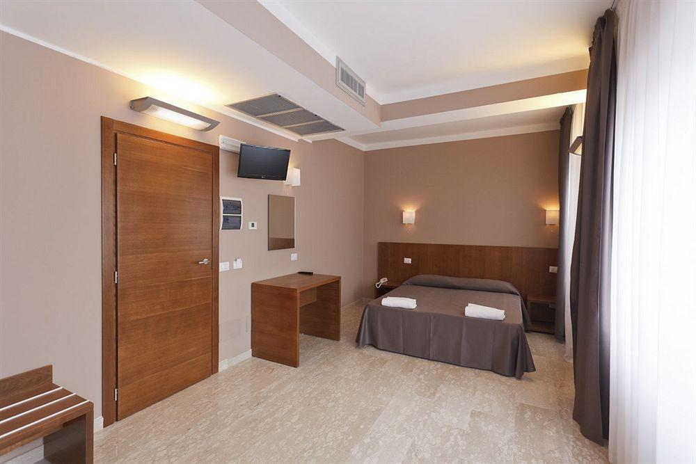Oasi Village Hotel Mailand Exterior foto